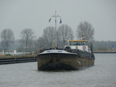 Douwina-1-18-03-2014.jpg (150.7 Kio) Vu 925 fois Douwina-1-18-03-2014.jpg