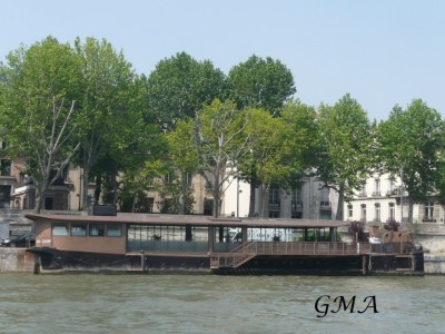 dauphin-trrd.jpg (271.46 Kio) Vu 5482 fois dauphin-trrd.jpg