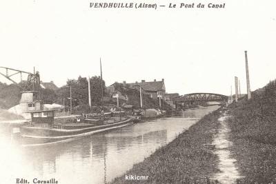 Vendhuile (Aisne) - Le pont du canal (1) (Copier).jpg