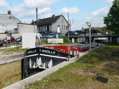 ancilla-moret-av.JPG (313.39 Kio) Vu 2197 fois ancilla-moret-av.JPG