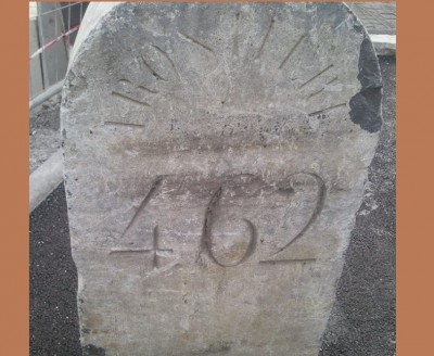 Borne située sur le canal Mons Condé sur Escaut qui n'est plus navigable.jpg (100.69 Kio) Vu 2553 fois Borne située sur le canal Mons Condé sur Escaut qui n'est plus navigable.jpg