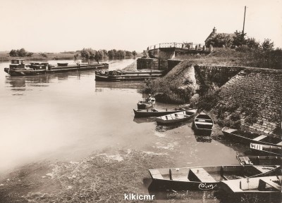 Saint-Symphorien (Côte d'Or) - Jonction du canal du Rhône au Rhin et de la Saône (1) (Copier).jpg