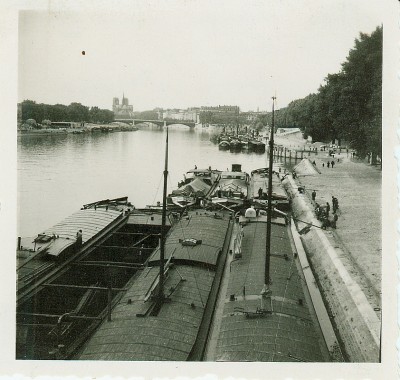 Paris, 1940 vermutlich, #1 (DR, Coll. vM).jpg