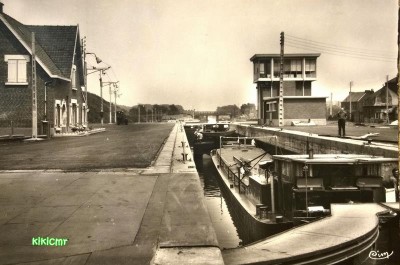 denain vitalis 1 - Denain (Nord) - écluse double n°8 (Copier).jpg (68.81 Kio) Vu 5842 fois denain vitalis 1 - Denain (Nord) - écluse double n°8 (Copier).jpg