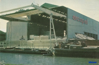 Arques (Pas-de-Calais) - Quai du commerce - Déchargement des péniches chez Durand (Arcopal) (1) (Copier).jpg