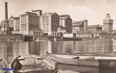 Corbeil (S.-et-O.) - Les grands moulins vus de la Seine (1) (Copier).jpg (81.46 Kio) Vu 7464 fois Corbeil (S.-et-O.) - Les grands moulins vus de la Seine (1) (Copier).jpg