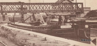 P9723F - Mennessis - Vue générale des écluses, côté aval (dét) (Copier).jpg (85.3 Kio) Vu 3523 fois P9723F - Mennessis - Vue générale des écluses, côté aval (dét) (Copier).jpg