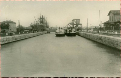 a-Citerna à Port-Saint-Louis.jpg (227.89 Kio) Vu 6859 fois a-Citerna à Port-Saint-Louis.jpg