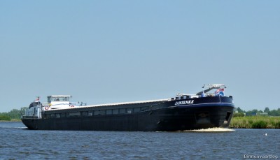 janienke-1-25-05-2012.jpg (99.11 Kio) Vu 1908 fois janienke-1-25-05-2012.jpg