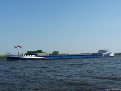 twirring-2-25-05-2012.jpg