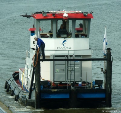 Lucia-2-07-04-2015.jpg (170.24 Kio) Vu 1262 fois Lucia-2-07-04-2015.jpg