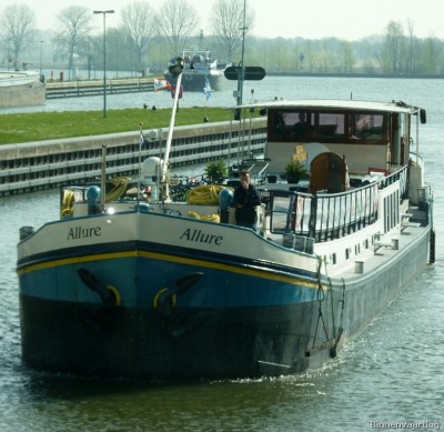 Allure-4-14-04-2015.jpg (162.5 Kio) Vu 1972 fois Allure-4-14-04-2015.jpg