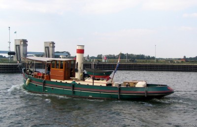 triton-1-18-09-2008.jpg (146.01 Kio) Vu 2312 fois triton-1-18-09-2008.jpg