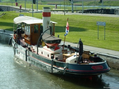 Triton-2-30-04-2015.jpg