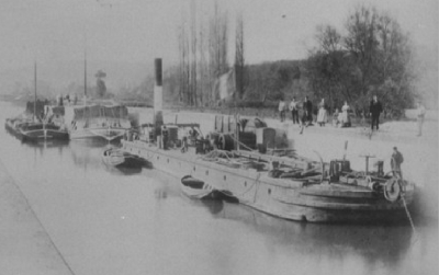 Toueur Ecluse de St Aubin(1885).PNG (324.14 Kio) Vu 3185 fois Toueur Ecluse de St Aubin(1885).PNG