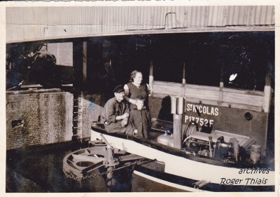 3 St Nicolas ( simon - marguerite Lanoy et mon frère ) dans les docks et entrepots de Cambrai (Copier).jpg