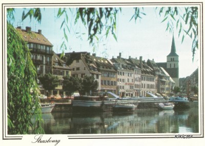 Strasbourg (Alsace) - L'Ill, le quai des pêcheurs et l'église Saint-Guillaume (XVe siècle) (1) (Copier).jpg