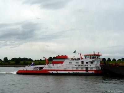 Veerhaven-IV-4-27-08-2015-Lobith.jpg