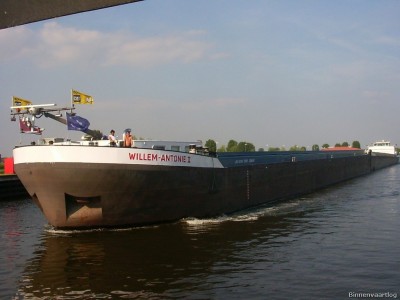 Willem-Antonie-2-04-08-2005.jpg