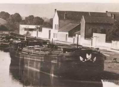 Ay (Marne) - Le canal et le port (2) (Copier).jpg