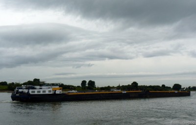 KVB-Res-Res-II-7-27-08-2015-Lobith.jpg (112.06 Kio) Vu 2076 fois KVB-Res-Res-II-7-27-08-2015-Lobith.jpg