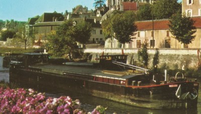 La Franche-Comté pittoresque - Dôle (40) - Le canal du Rhône au Rhin (Copier) (2).jpg (95.66 Kio) Vu 4415 fois La Franche-Comté pittoresque - Dôle (40) - Le canal du Rhône au Rhin (Copier) (2).jpg