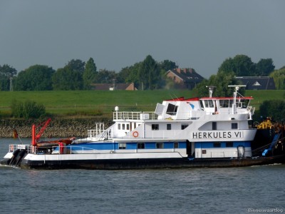 Herkules-VI-4-28-08-2015-Lobith.jpg