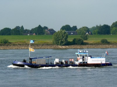 Service-4-2-28-08-2015-Lobith (1).jpg (86.49 Kio) Vu 3907 fois Service-4-2-28-08-2015-Lobith (1).jpg