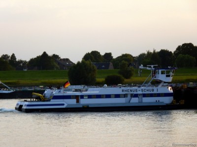 Rhenus-Schub-4-29-08-2015.jpg (144.28 Kio) Vu 2076 fois Rhenus-Schub-4-29-08-2015.jpg