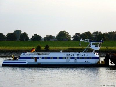 Rhenus-Schub-3-29-08-2015.jpg (133.38 Kio) Vu 2076 fois Rhenus-Schub-3-29-08-2015.jpg