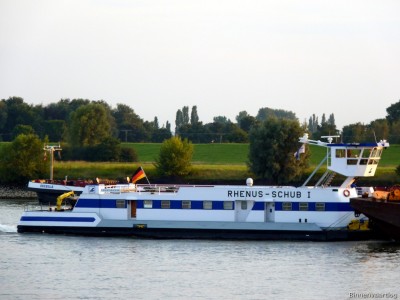 Rhenus-Schub-2-29-08-2015.jpg (155.13 Kio) Vu 2076 fois Rhenus-Schub-2-29-08-2015.jpg