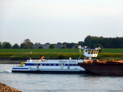 Rhenus-Schub-1-29-08-2015.jpg (150.24 Kio) Vu 2009 fois Rhenus-Schub-1-29-08-2015.jpg