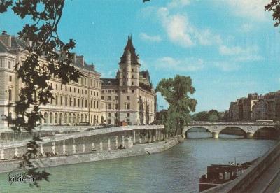 Paris et ses merveilles - Le palais de justice et le pont Saint-Michel vus des quais (1) (Copier).jpg (130.12 Kio) Vu 4839 fois Paris et ses merveilles - Le palais de justice et le pont Saint-Michel vus des quais (1) (Copier).jpg