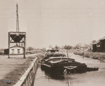 Audruicq (Pas-de-Calais) - Le canal et la fonderie (2) (Copier).jpg
