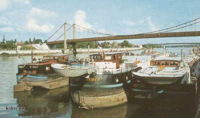 Elbeuf - La Roche du Pignon - Vue générale - Le port (2) (Copier).jpg