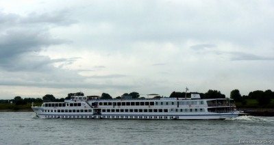 Statendam-4-27-08-2015-Lobith.jpg