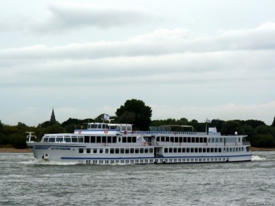 Statendam-2-27-08-2015-Lobith.jpg