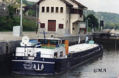 tonga-dinan-14_08_2002@GM.jpg