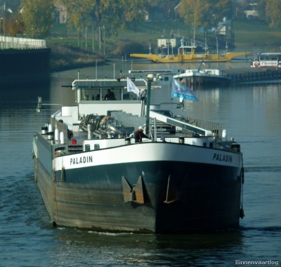 Paladin-1-01-11-2015.jpg (140.43 Kio) Vu 1663 fois Paladin-1-01-11-2015.jpg