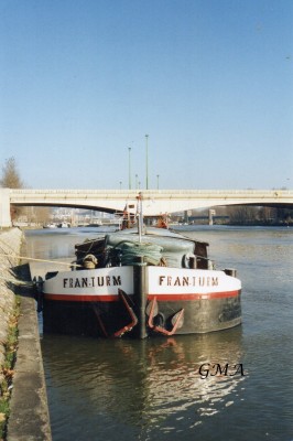 fran turm-suresne-x_03_2002.jpg