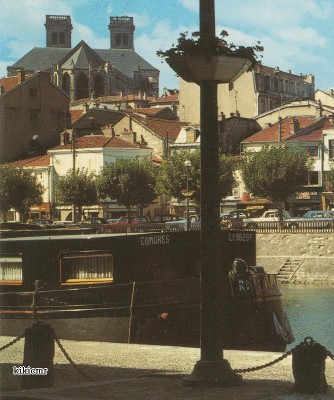 Verdun (Meuse) - La Meuse, le quai de Londres et, à droite, le monument de la Victoire (2) (Copier).jpg