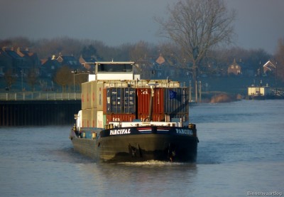 Parcifal-2-19-01-2016.jpg (150.67 Kio) Vu 4042 fois Parcifal-2-19-01-2016.jpg
