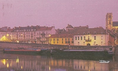 Chalon-sur-Saône (Saône-et-Loire) - Les quais de Saône (2) (Copier).jpg