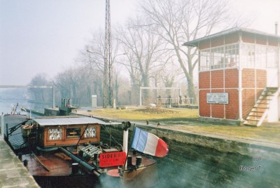 SIDERAL - écluse de tordoir - 30 01 1992 ( Canal de St-quentin ) (Copier).jpg (115.82 Kio) Vu 3321 fois SIDERAL - écluse de tordoir - 30 01 1992 ( Canal de St-quentin ) (Copier).jpg
