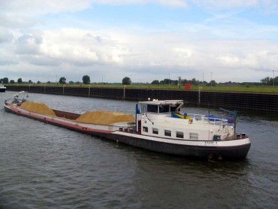 c.jpg (43.03 Kio) Vu 2003 fois c.jpg