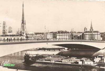 Rouen - Vue sur le pont Corneille et la cathédrale (1) (Copier).jpg