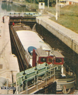 Carrières-sous-Poissy (Yvelines) - L'écluse (3) (Copier).jpg (121.02 Kio) Vu 1524 fois Carrières-sous-Poissy (Yvelines) - L'écluse (3) (Copier).jpg