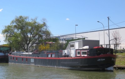 mlle d jacko-ar.JPG (581.9 Kio) Vu 1699 fois mlle d jacko-ar.JPG