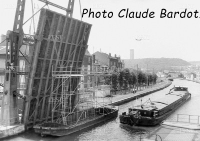 MALGRE CA à Nancy - pont-levis Malzéville.jpg