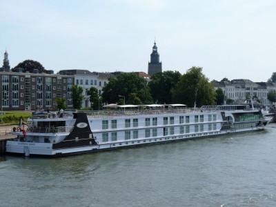 Excellence-Queen-19-08-2016-Zutphen (2) (1).jpg (84.77 Kio) Vu 1825 fois Excellence-Queen-19-08-2016-Zutphen (2) (1).jpg